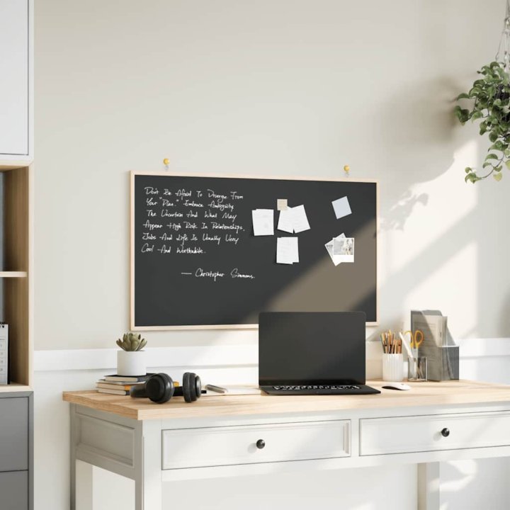 Quadro negro com moldura em madeira de pinho | Briva Home